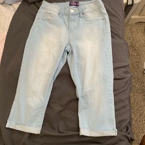Light Wash Denim Capris